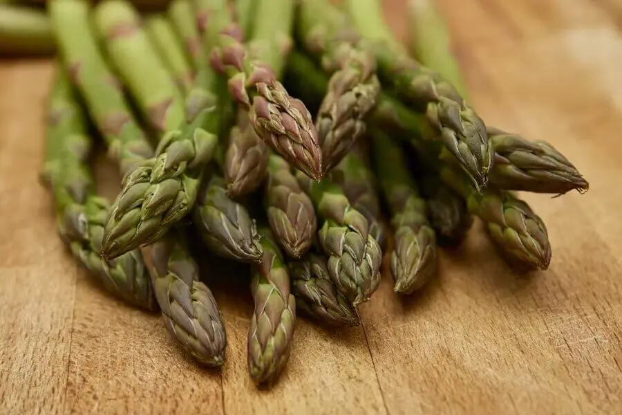 Fresh asparagus spears